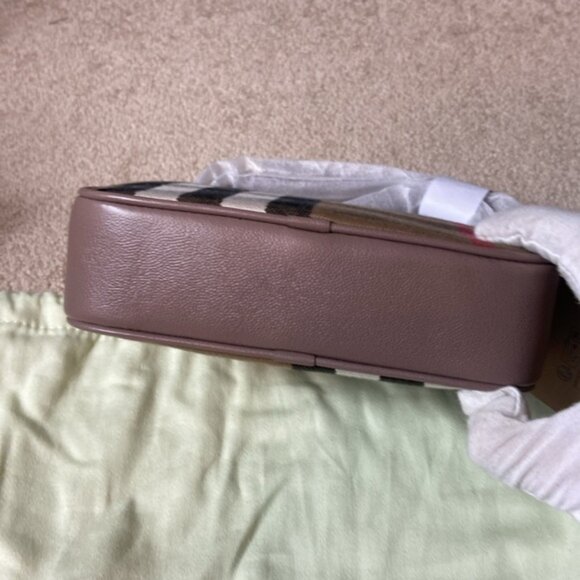 BNWT - BURBERRY SMALL PLAID CHECKERED TAN LEATHER CAMERA CROSSBODY BAG - Picture 5 of 5